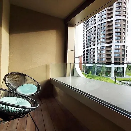 New Modern 2 Rooms Apartment In Bratislava דירה ברטיסלאבה